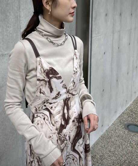 Turtle neck knit
