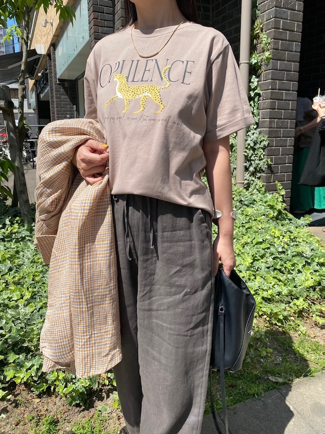 チーター×ロゴTシャツ